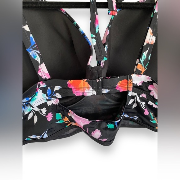 Torrid Underwire Halter Plunge Bikini Top Women’s Plus Size 5x D/DD - Picture 9 of 14